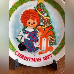 Vintage Schmid Raggedy Ann 1977 Christmas collector plate